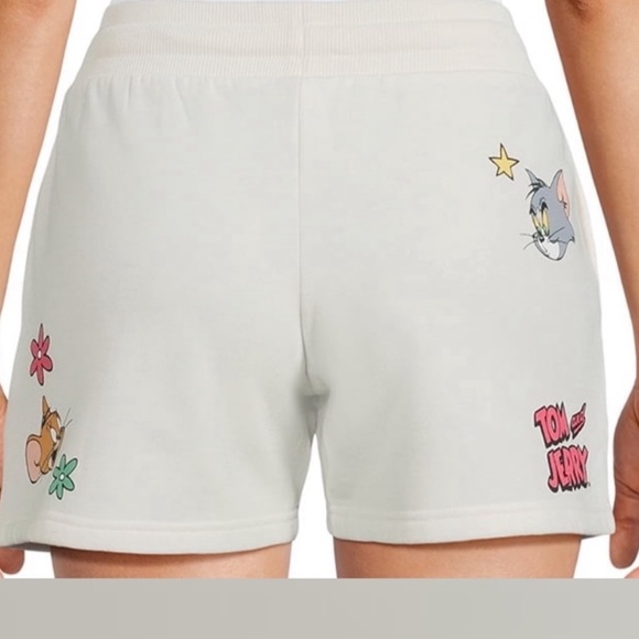 Tom and Jerry Shorts New - Picture 2 of 16